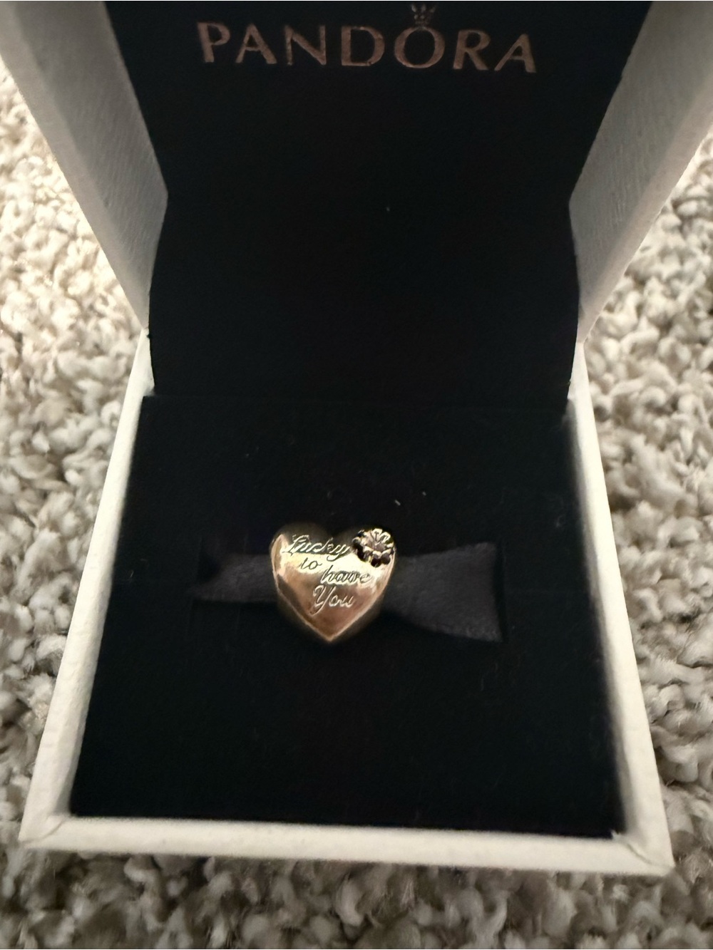 Pandora Heart Charm 'Lucky to Have You' Mom in silver NWT